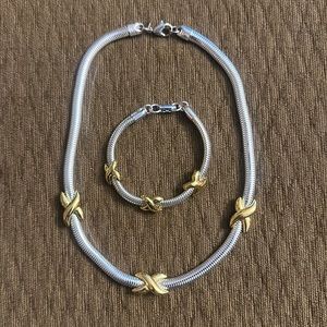Vintage Signed Napier silver tone & gold tone Necklace and bracelet set